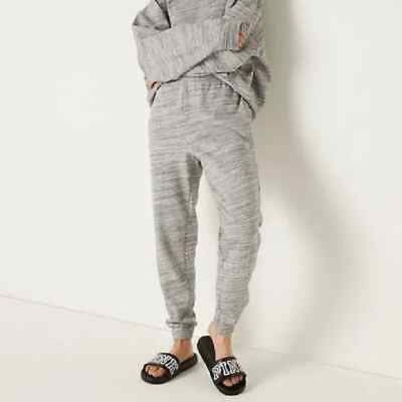 Victoria's Secret Pink Women’s Size XL Heather Gray Joggers - Picture 1 of 14